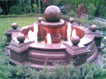Частный фонтан с вращающимся шаром
